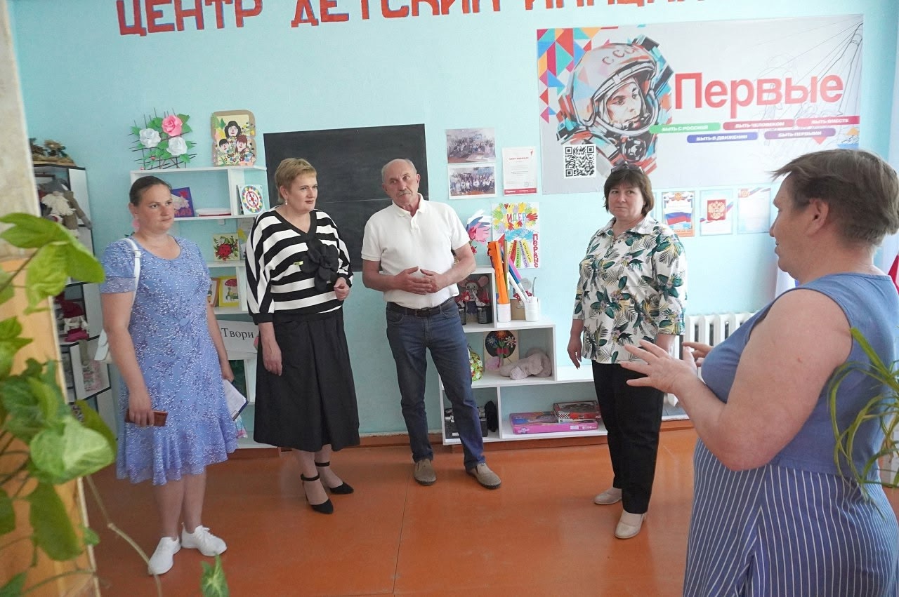 Светлана Байрак посетила объекты социальной сферы с.Ивановка.