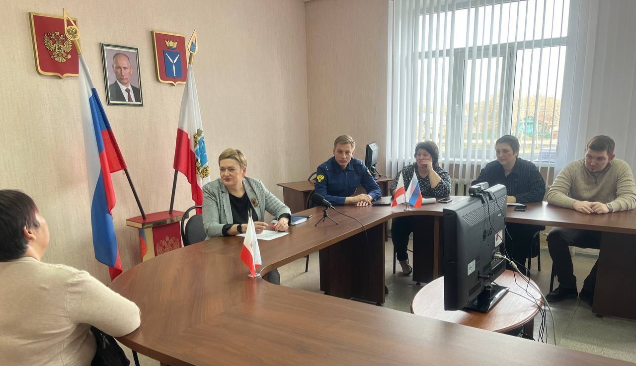 По поручению Губернатора Саратовской области Романа Бусаргина глава района Светлана Байрак провела очередной прием участников СВО и членов их семей.