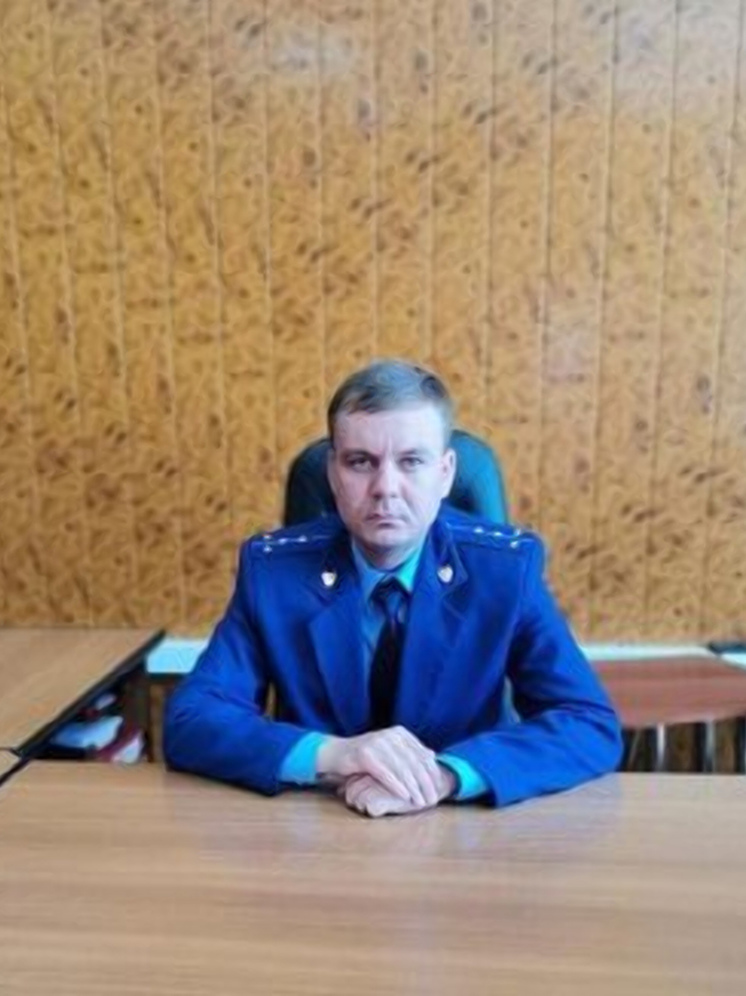 Прокуратурой Екатериновского района в рамках исполнения поручения прокуратуры области проведена проверка по факту осуществления ненадлежащей деятельности по проведению капитального ремонта кровли в многоквартирных домах.