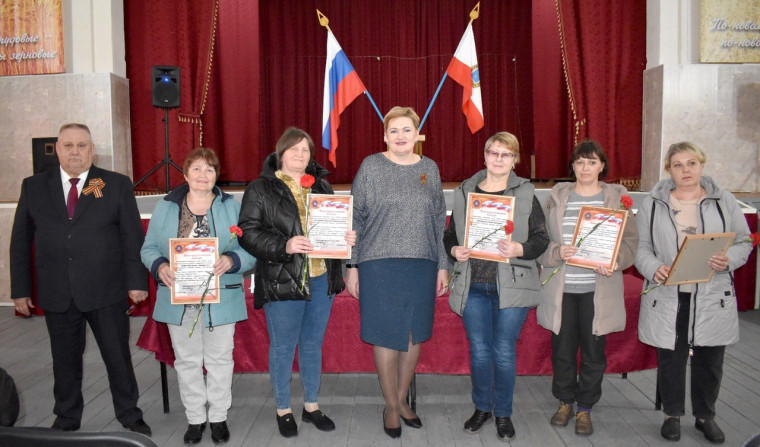 Жителям Индустриального вручены Благодарственные письма за поддержку участников СВО. Жителям Индустриального вручены Благодарственные письма за поддержку участников СВО.