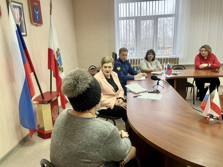 По поручению Губернатора Саратовской области Романа Бусаргина Светлана Байрак провела приём граждан для участников СВО и членов их семей. По поручению Губернатора Саратовской области Романа Бусаргина Светлана Байрак провела приём граждан для участников СВО и членов их семей.